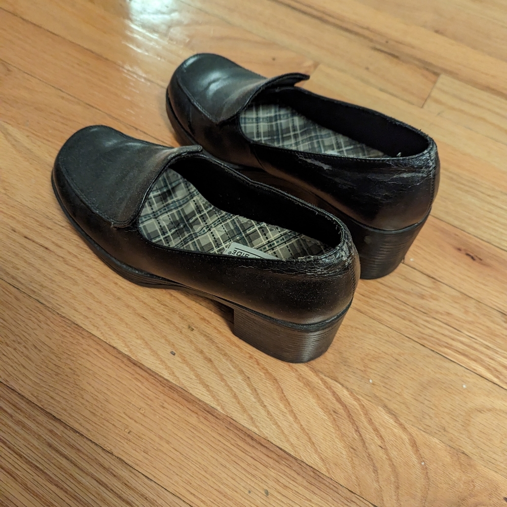 Black chunky 90s loafers
